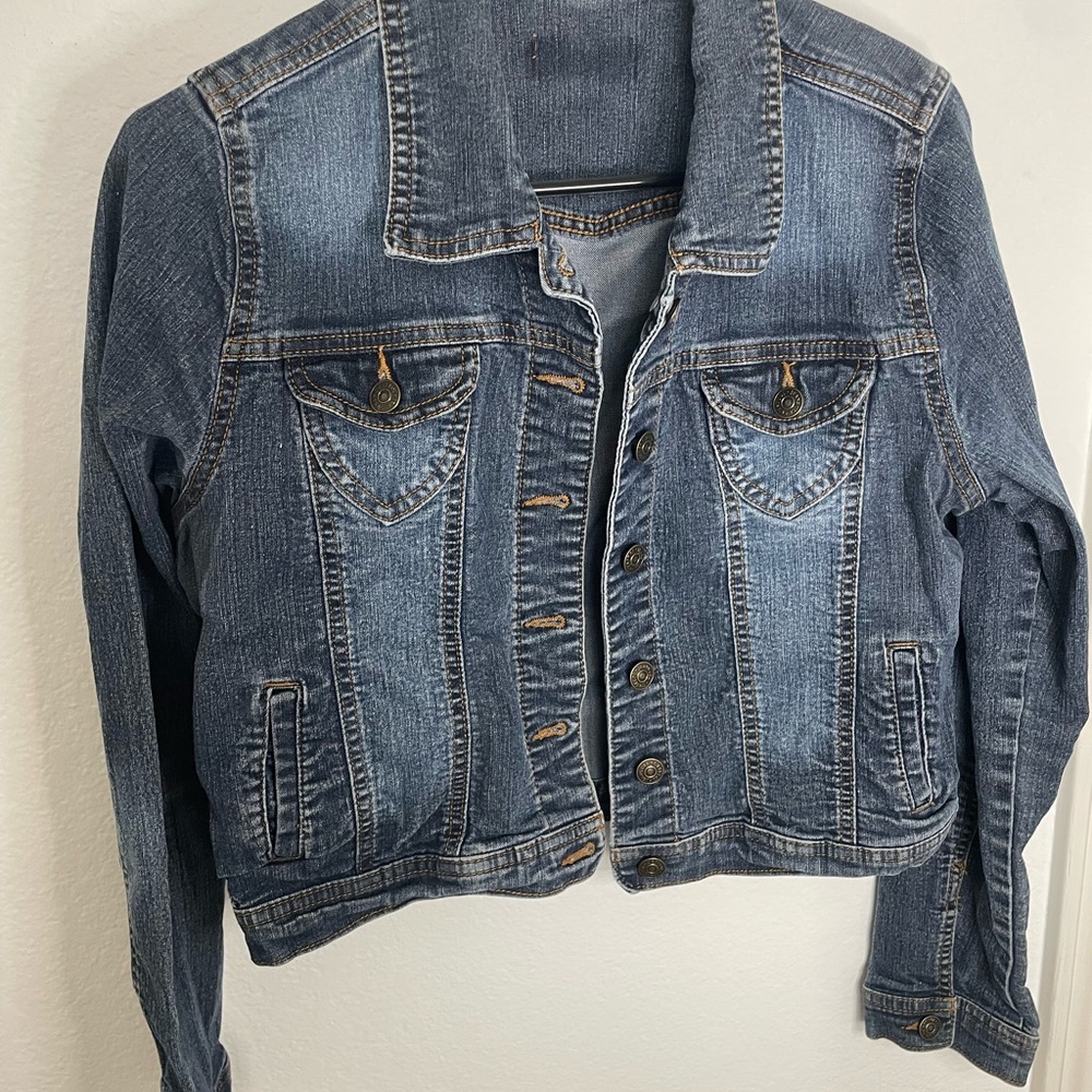 Classic Women's Denim Jacket - Blue